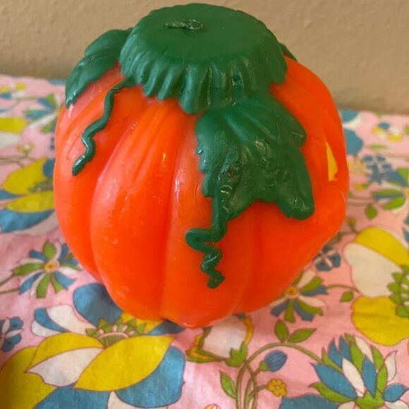 Vintage Halloween Pumpkin and Crow Hallmark Candle - Picture 9 of 15